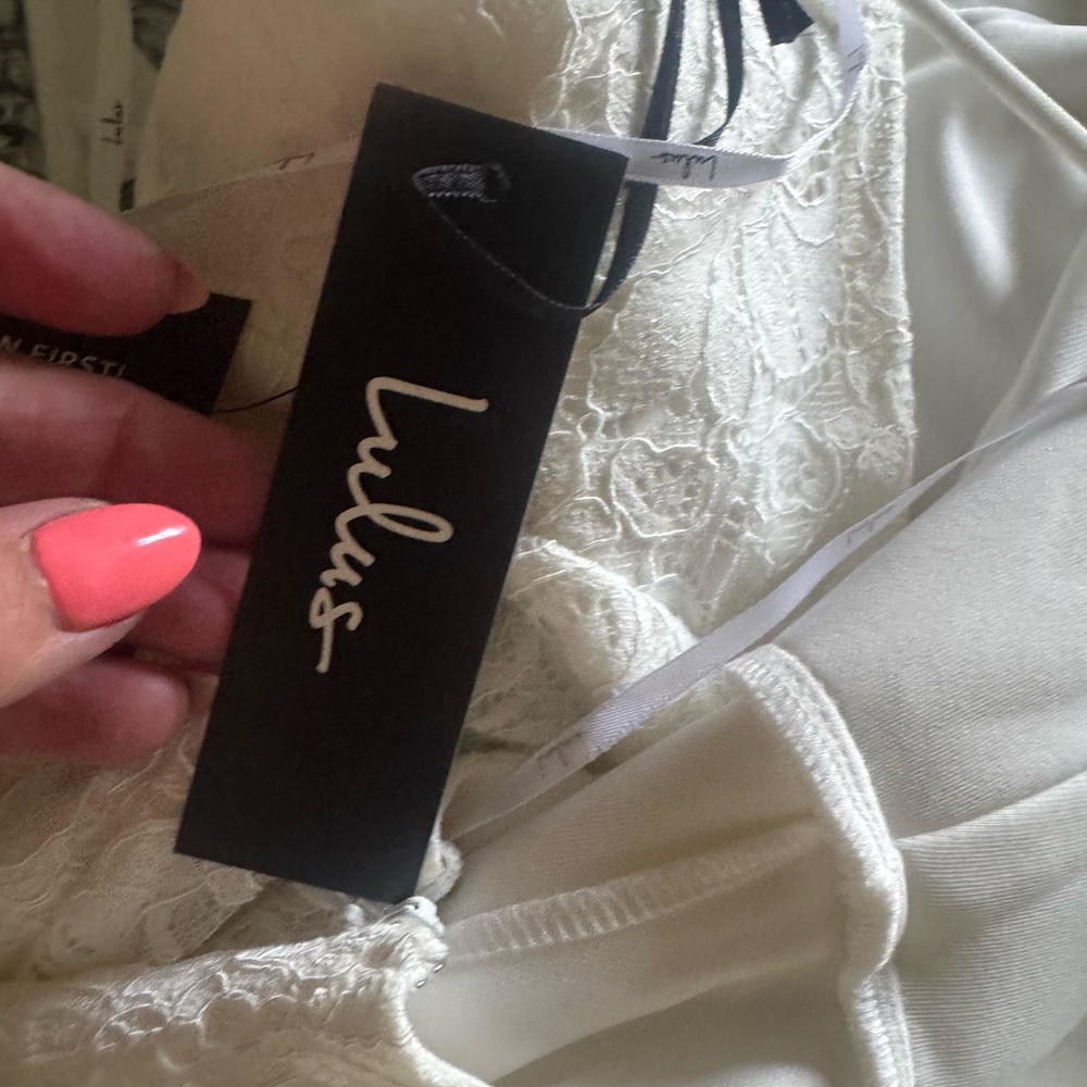 NWT Lulu’s off white wedding/ formal dress - Picture 10 of 10